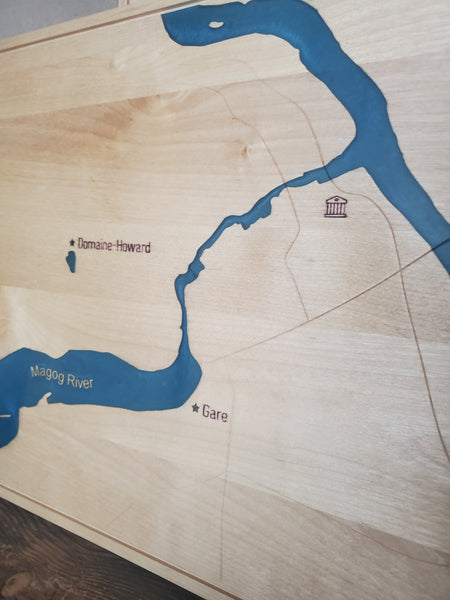 Décoration en bois et epoxy du Lac Memphrémagog